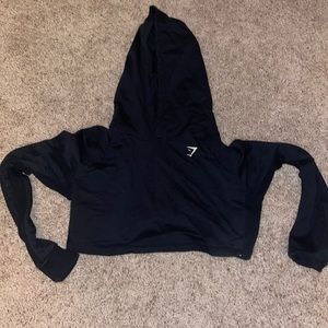 Black cropped gymshark sweatshirt. Worn 1 time